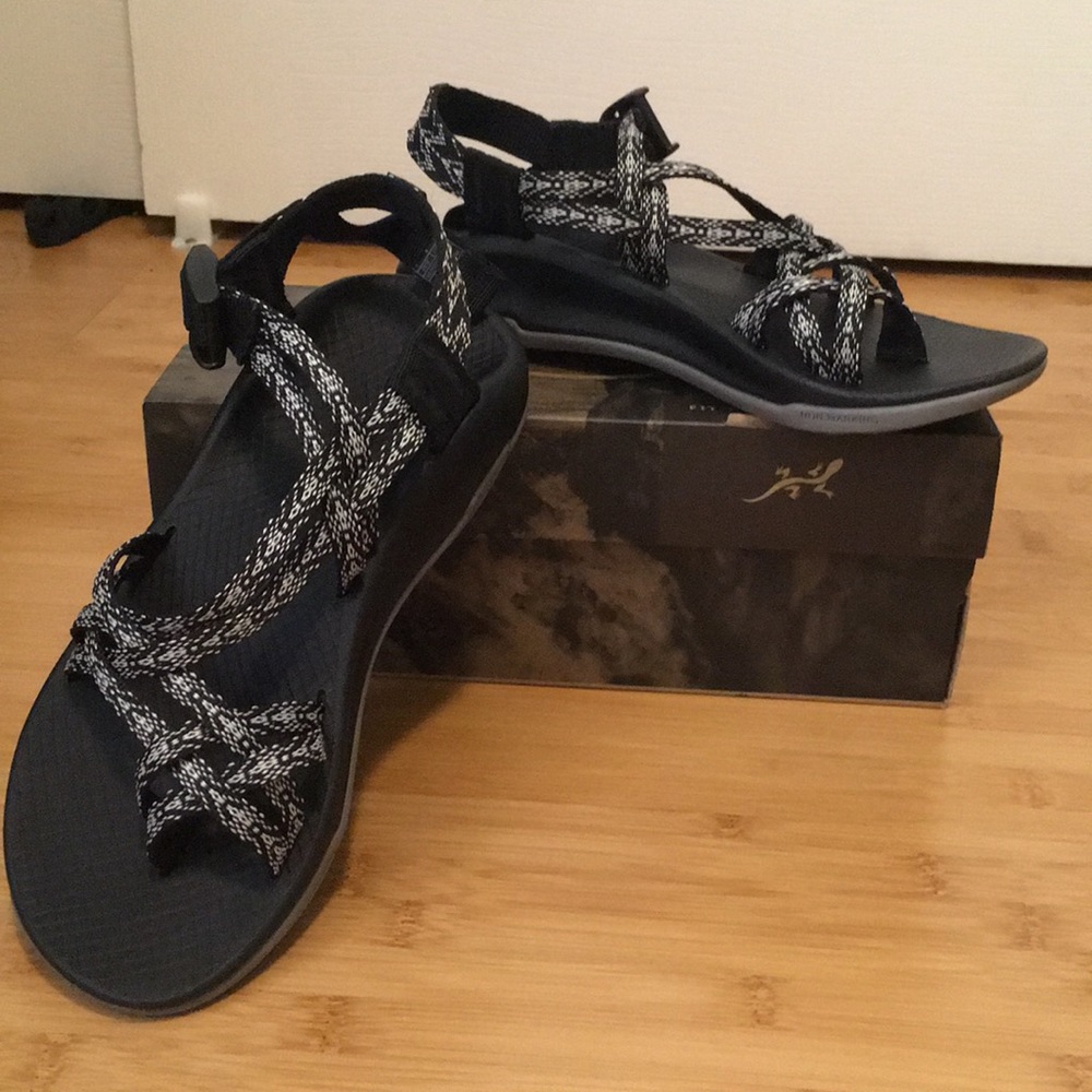 Black and White Chacos- Z Eddy X2